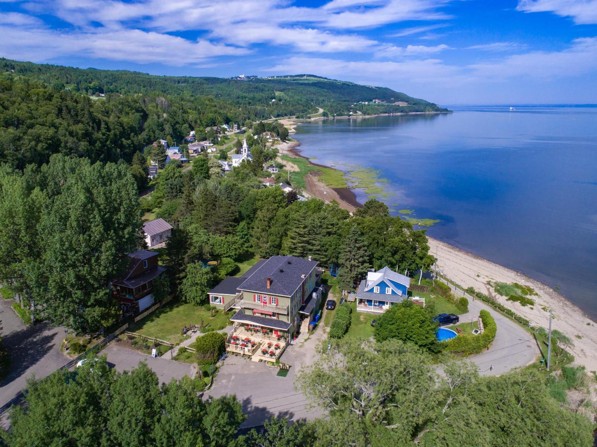 Auberge De La Rive De Charlevoix - Auberge De Jeunesse Familiale Pour Voyageurs De Tous Ages Saint-Joseph-de-la-Rive Exterior foto